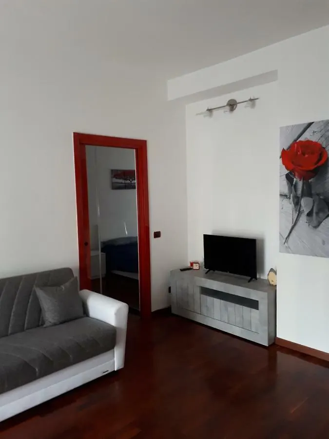 Valassina Milano Apartment 0*, Milan Italy